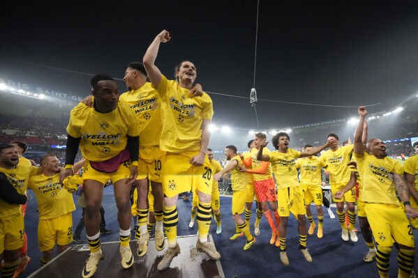 Borussia Dortmund defeat PSG