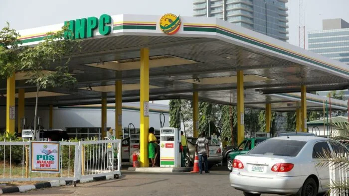 NNPC Reduces Pump Price of Petrol to N860 per liter