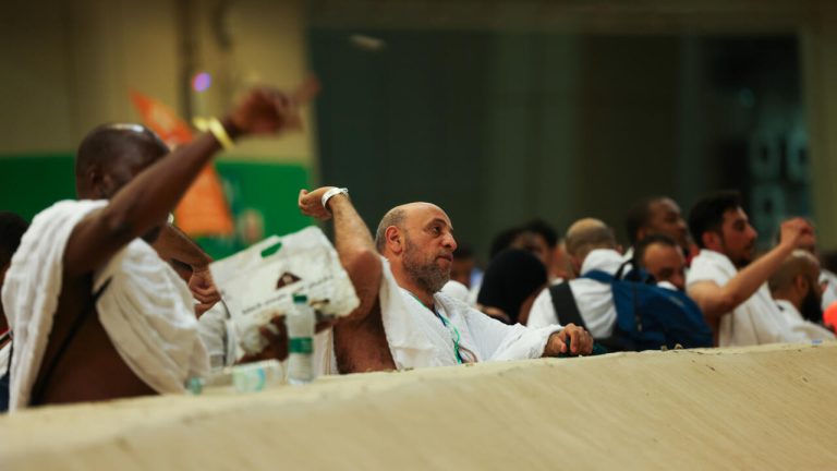 Muslim Pilgrims “Stone The Devil” as Hajj Nears End