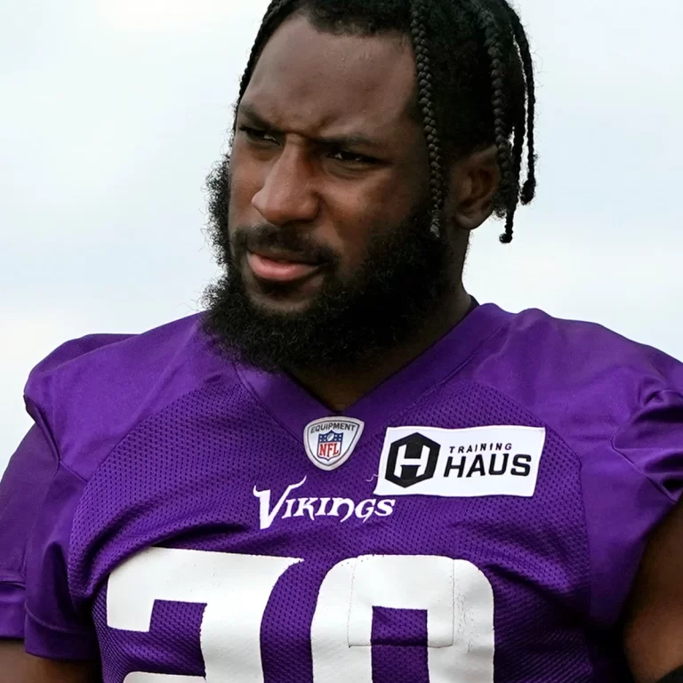 Jets’ Kris Boyd Stable After Shooting Leaves Bullet in Lung